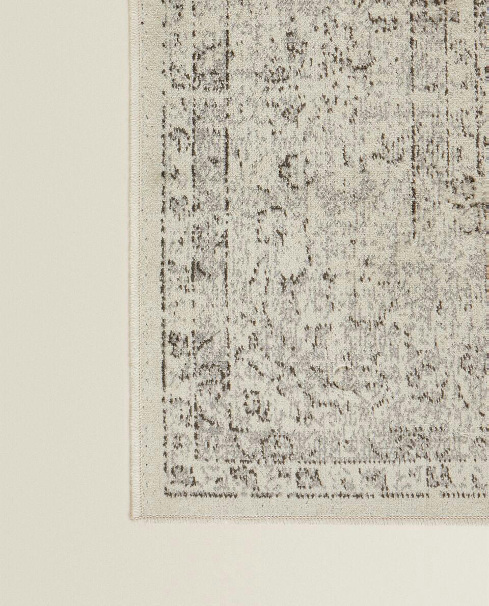 VINTAGE RUG