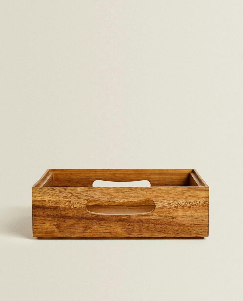 STORAGE BOX